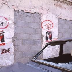 Surface Active. Paris, 1985.