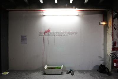Lasco Project 1 / Terrains Vagues / Niveau 2 / Mur 1 Cartel