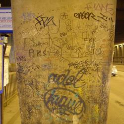 Auteurs inconnus. Paray-Vieille-Poste, 2005.