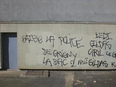 Auteur inconnu. Grigny, 2010.