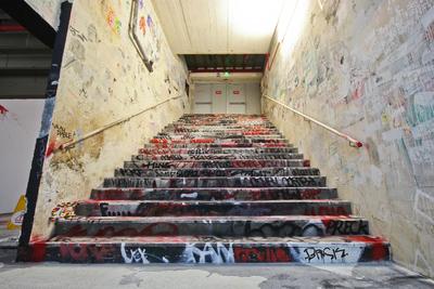 Lasco Project 1 / Terrains Vagues / Escalier 2 / Mur 1 Collectif