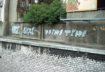 Post, Shoe, Bando. Paris, 1986. 