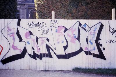Bando. Paris, 1985. 