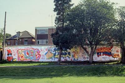 Spray, Won, Stich, Sly, Spy. Farnborough, Angleterre, 1985. 
