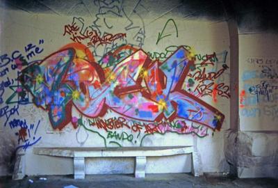 Bando. Paris, 1985.