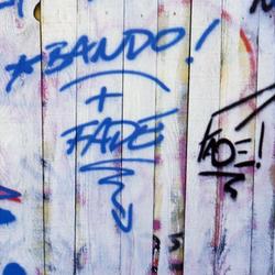 Bando, Fade. Paris, 1985.