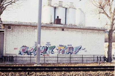 Bando. Paris, 1985.