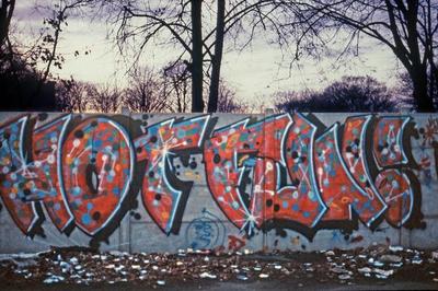 Scam. Paris, 1985.