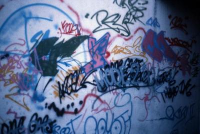 Divers tags. Paris, 1985.