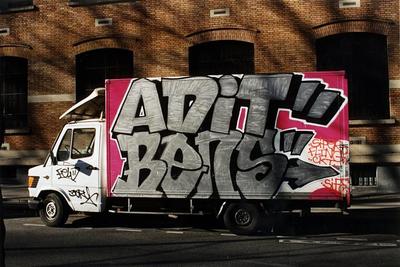 Adit, Bens. Paris, 2004.