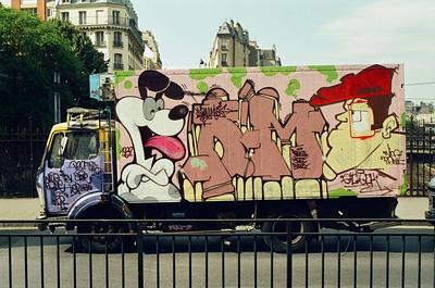 Adek, Moze. Paris, 2004.