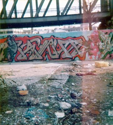 Irus. Paris, 1985.