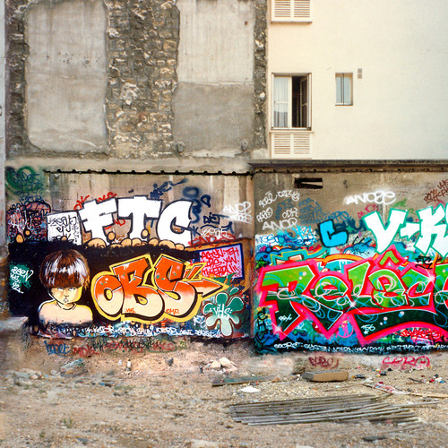 Creez, Vksé, Snik, FTC, Obsen, Psy, Sero, Secret. Paris, 1992.