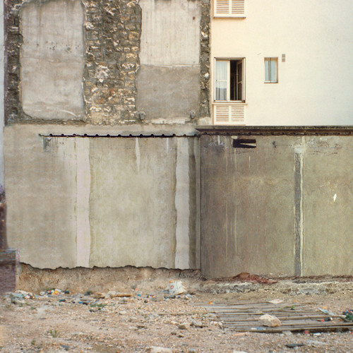 Mur 2 vierge. Terrain de Breguet-Sabin, Paris 1992.