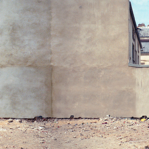Mur 1 vierge. Terrain de Breguet-Sabin, Paris 1992.