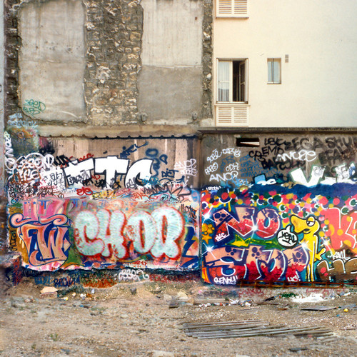 Creez, Vksé, Snik, Chaze, Druide, Zenoy, Keal, Desno, Semea, Saer, Secret. Paris, 1992.