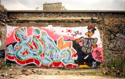 02 Ash. Paris, 1985.