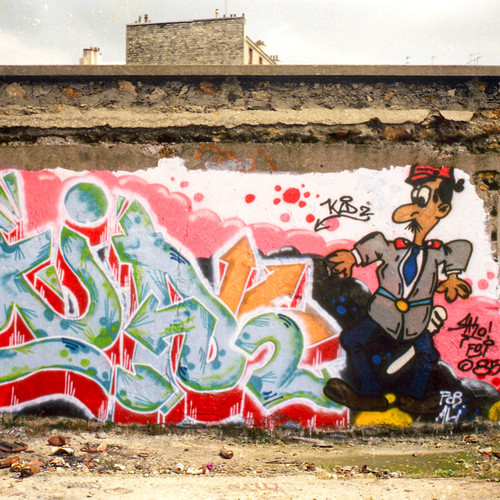 02 Ash. Paris, 1985.