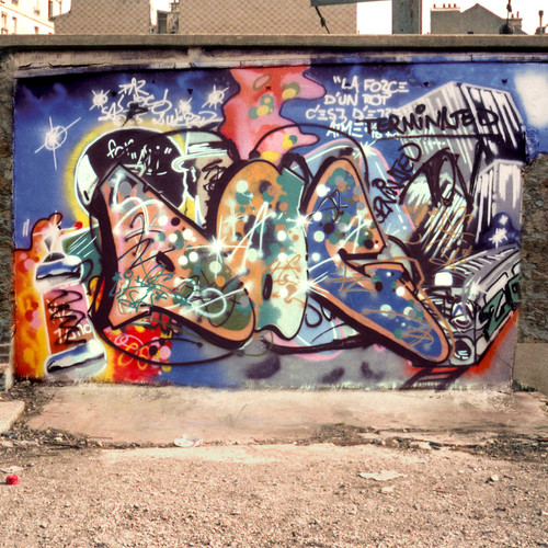 04 Doc. Paris, 1985.