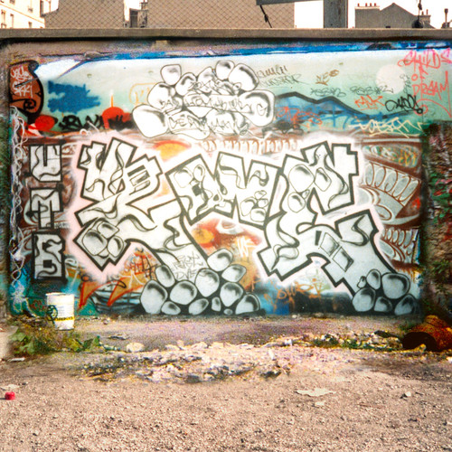 13 Zone. Paris, 1989.