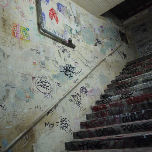 Lasco Project 1 / Terrains Vagues / Escalier 2 / Mur 1 Collectif