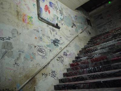 Lasco Project 1 / Terrains Vagues / Escalier 2 / Mur 1 Collectif