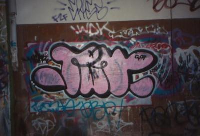 Pute. Besançon, 1999.
