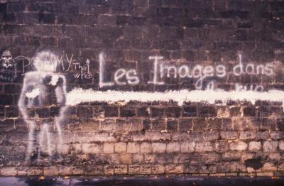 Bombages et graffitis. Paris, 1984.