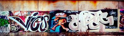 Akroe, Obsek. Besançon, 1998.