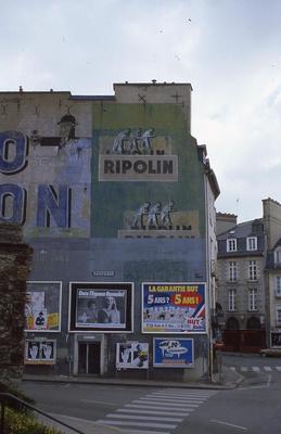 Fresques publicitaire Dubonnet et Ripolin. Rennes, 1983.