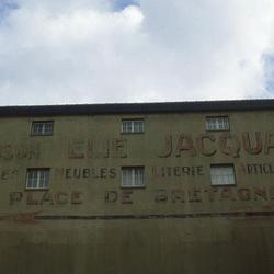 Fresque publicitaire Maison Elie Jacquart. Rennes, 1983.